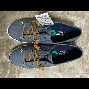 Sperry Boat Shoe Sneakers NWT